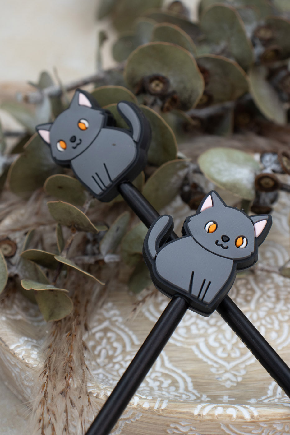 Charcoal Moggy Needle Stopper Set