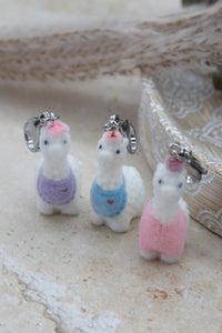 Alpaca Friends Zipper Pull
