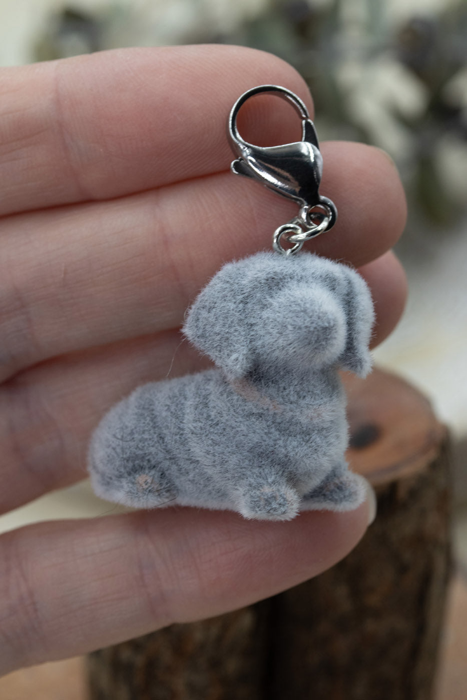 Doxie Fluffy Zipper Pull