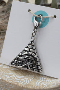 Eye Of Horus Zipper Pull