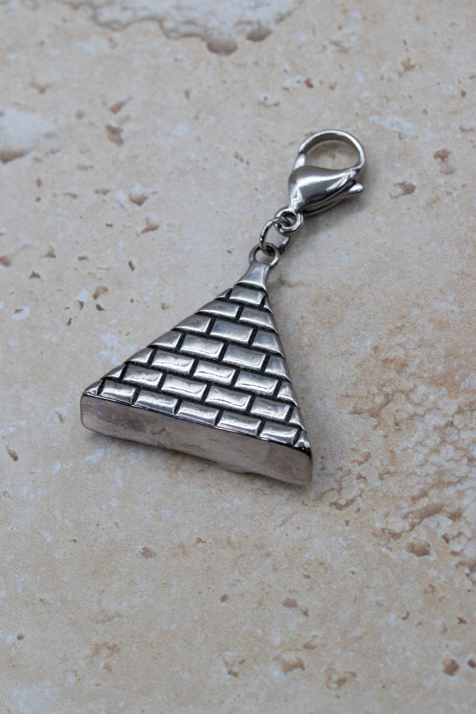 Eye Of Horus Zipper Pull